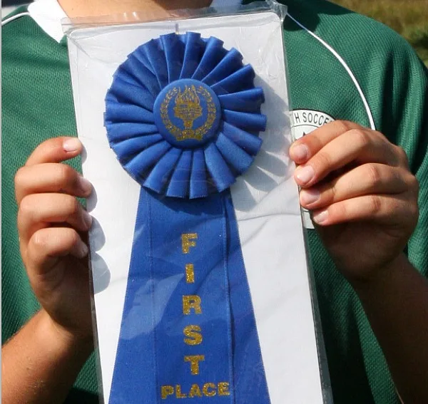 Blue Ribbon Pie contest winner