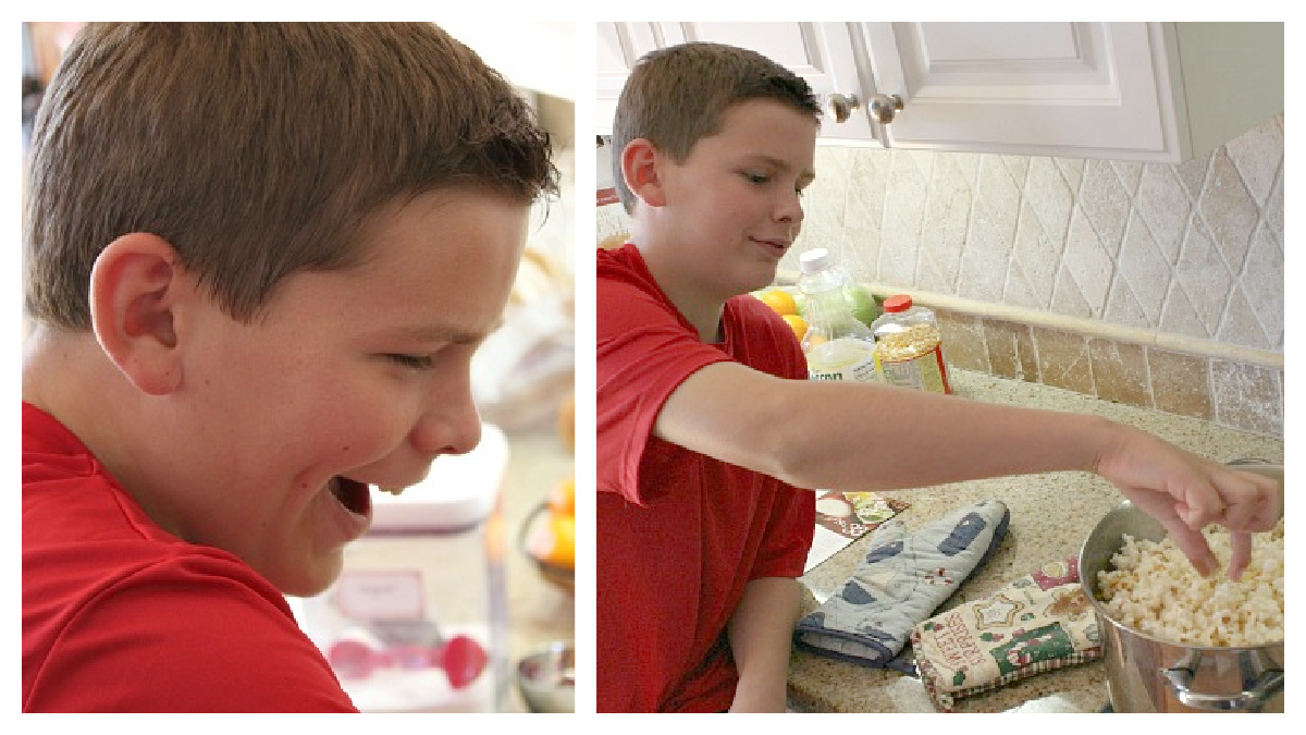 RecipeBoy making kettle corn on the stove