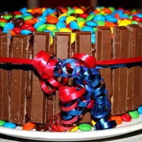 Kit Kat Cake