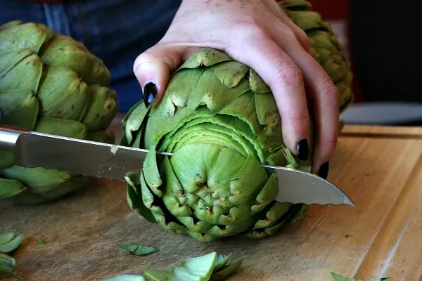 How to prepare artichokes