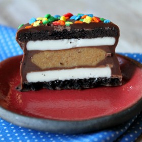 Chocolate Dipped Peanut Butter Cup Stuffed Oreos