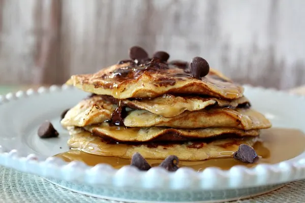 Chocolate Pancakes {5 Ingredients} - The Big Man's World ®