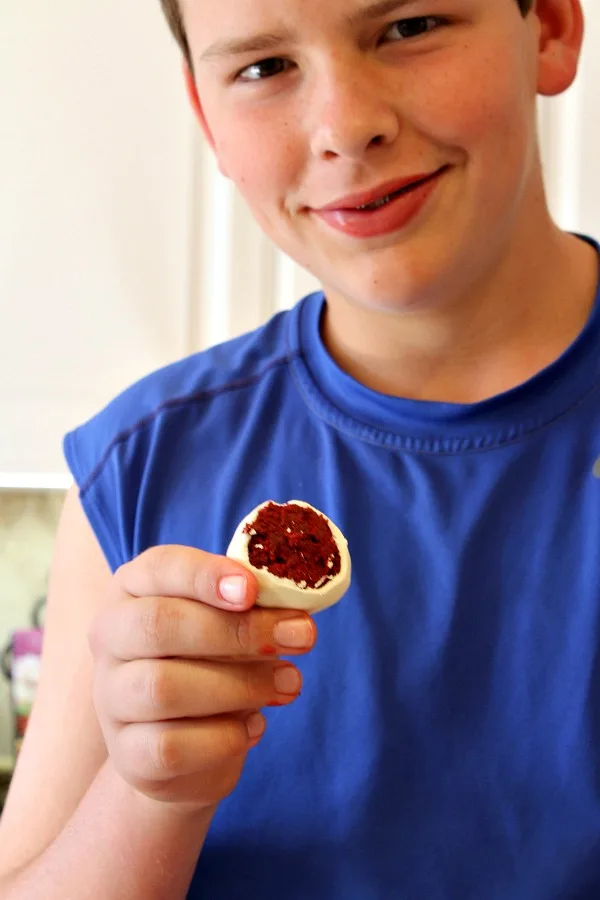 Red Velvet Cake Pops - Recipe Girl