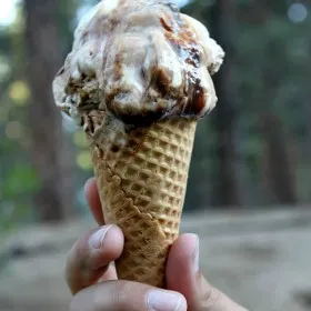 Marshmallow Fudge Swirl Ice Cream