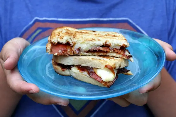 Barbecue Bacon Smoked Cheddar Grilled Cheese - RecipeBoy.com 9