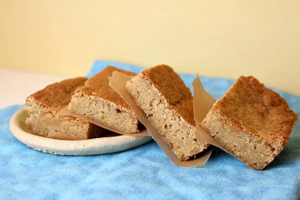 Butterscotch Blondies - RecipeBoy