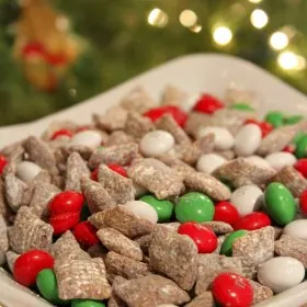 Mint Chocolate Muddy Buddies