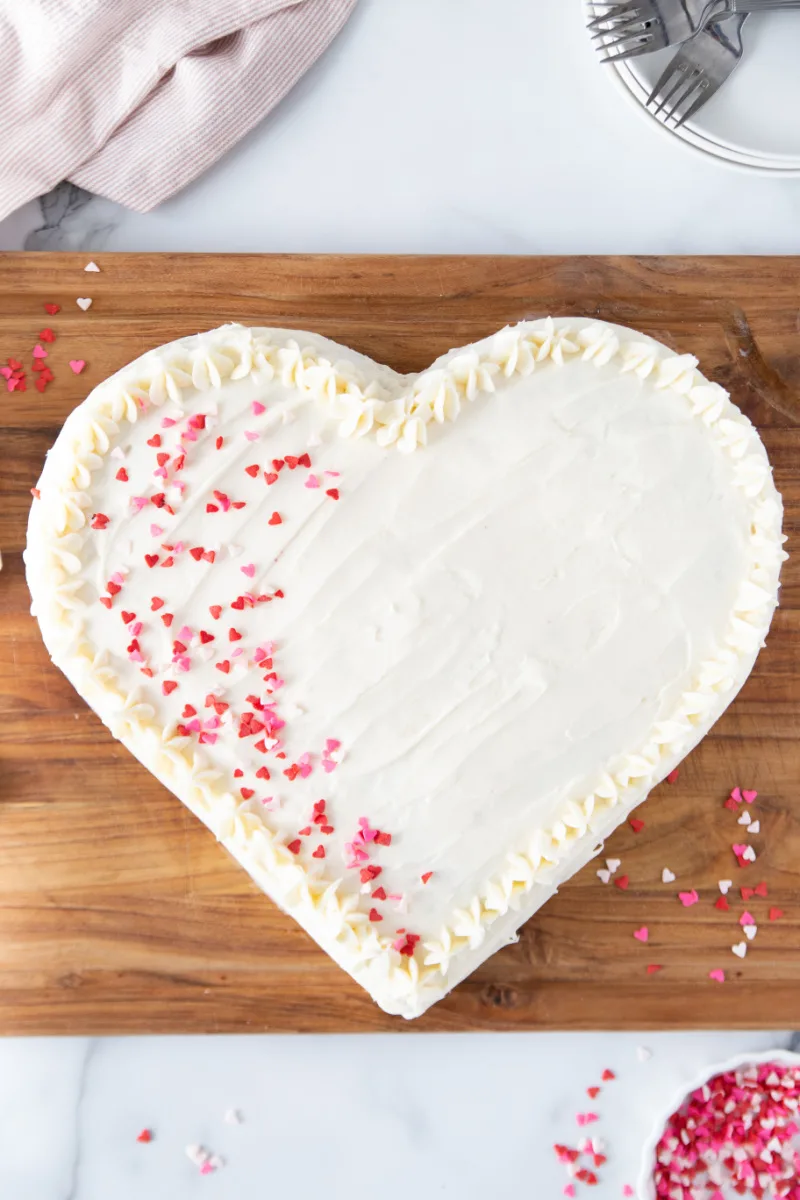 https://www.recipeboy.com/wp-content/uploads/2014/02/Heart-Shaped-Cake-1.jpeg.webp