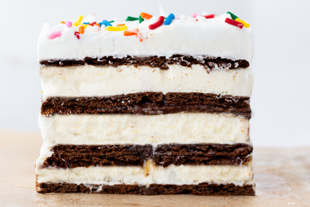easy ice cream sandwich cake slice