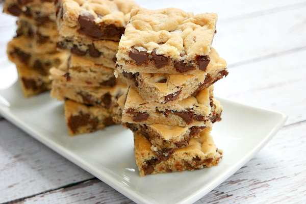 Easy Chocolate Chip Cookie Bars