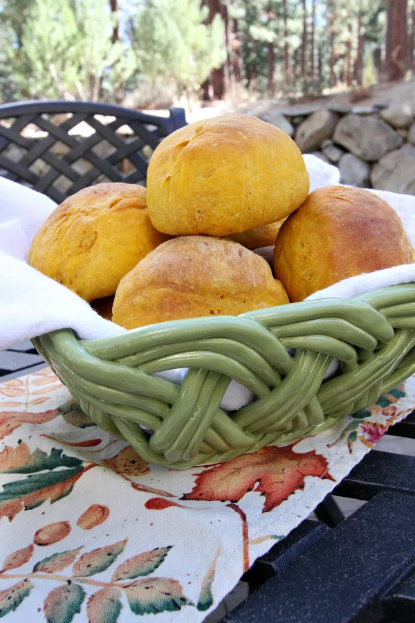 Pumpkin Dinner Rolls Recipe - RecipeBoy.com