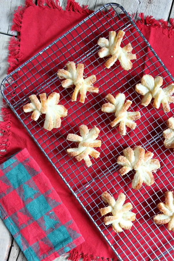 Puff Pastry Snowflakes recipe - from RecipeBoy.com