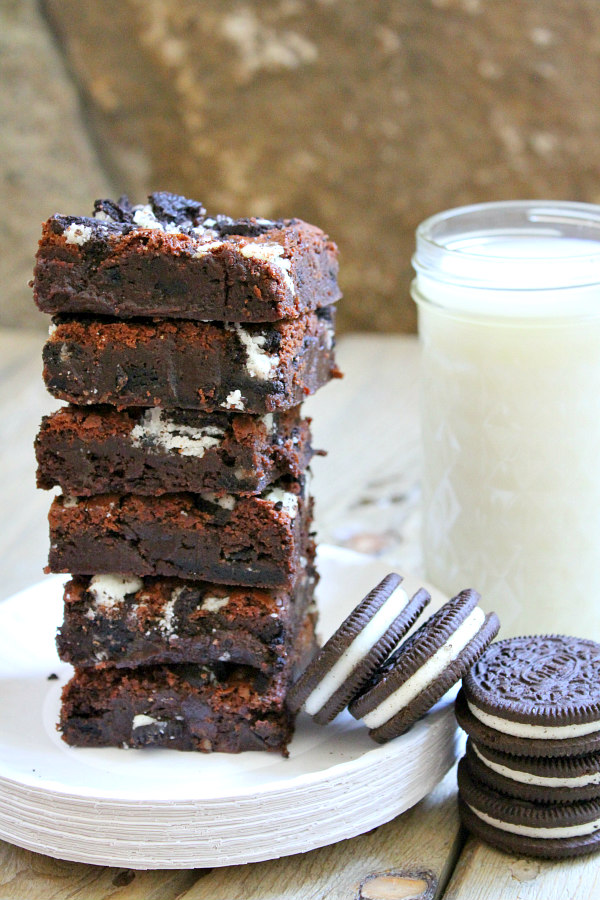 Best Oreo Brownies recipe - from RecipeBoy.com