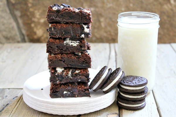 Best Oreo Brownies recipe - from RecipeBoy.com