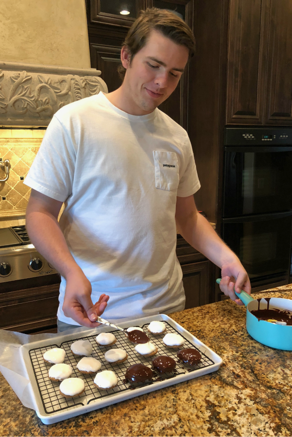 RecipeBoy making Marshmallow Fluff Cookies