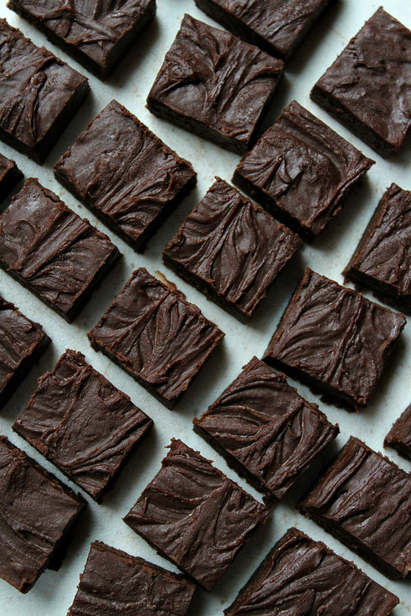 Squares of 2 Ingredient Fudge