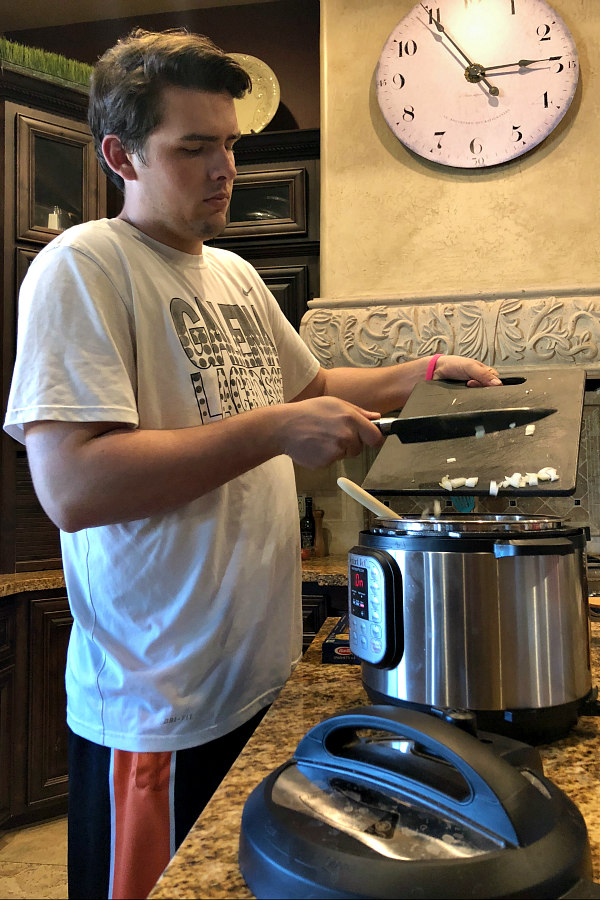 RecipeBoy making Instant Pot Spaghetti with Meat Sauce