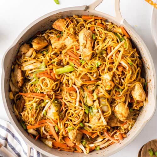pan full of easy chicken chow mein