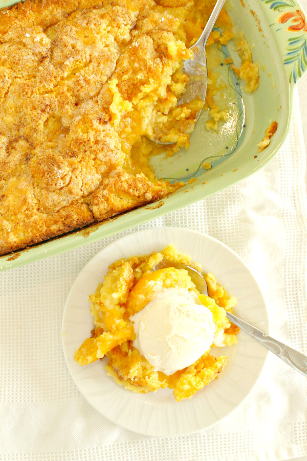 3 Ingredient Peach Cobbler with ice cream