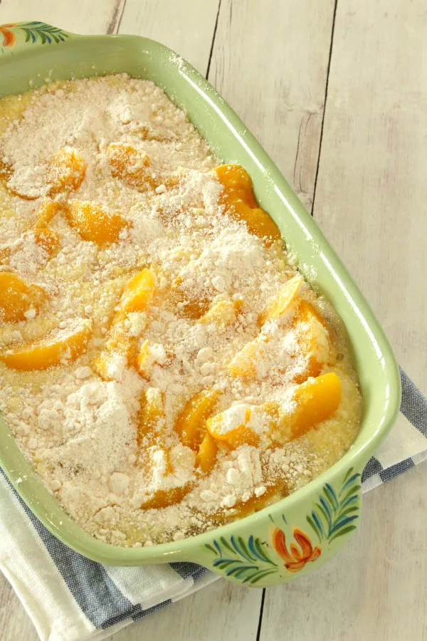 making 3 ingredient peach cobbler