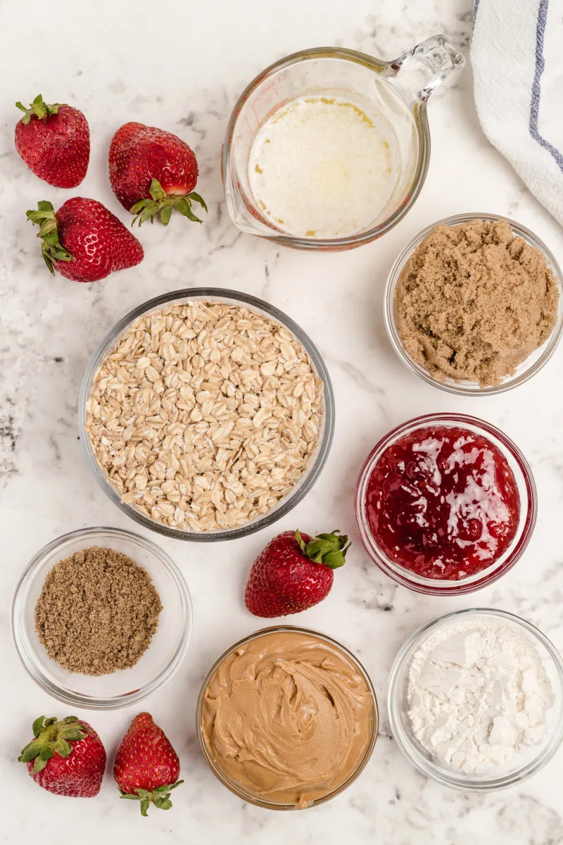 ingredients displayed in bowls for granola bars