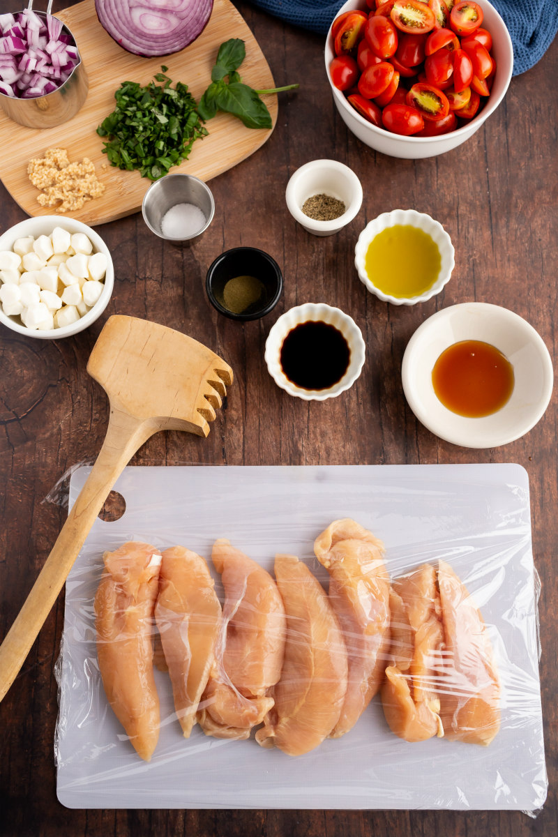 making caprese chicken- ingredients displayed