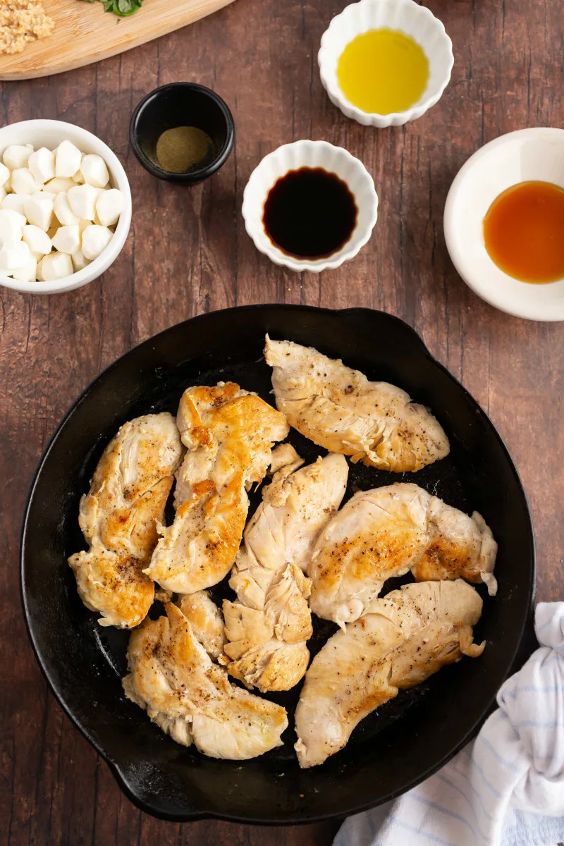 chicken cooked in black skillet