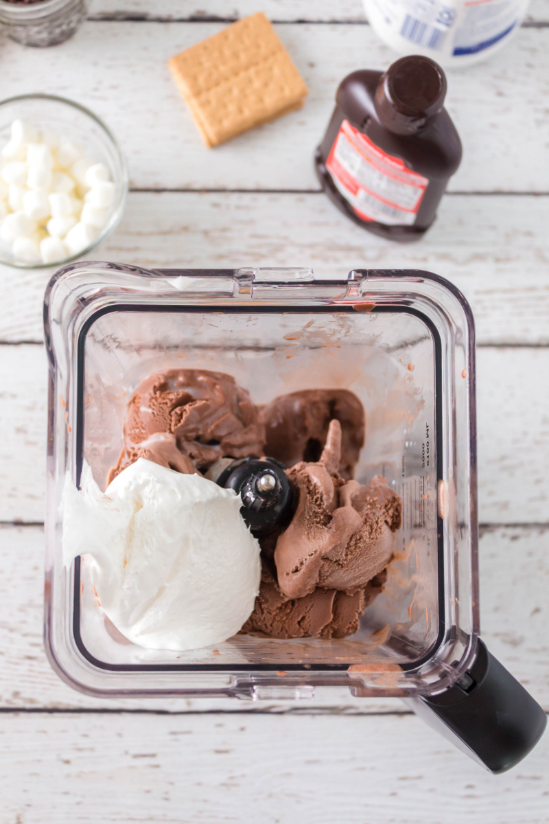 ice cream and marshmallow in blender jar