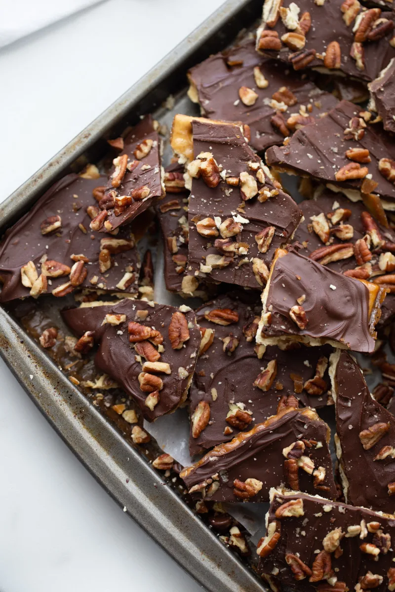 pan with easy saltine pecan toffee