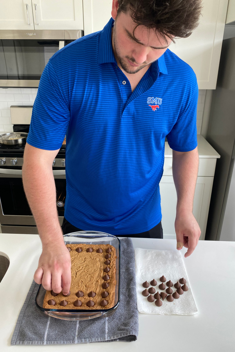 recipeboy making peanut butter blossom bars