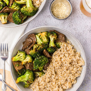 air fryer beef and broccoli in bowl with rice