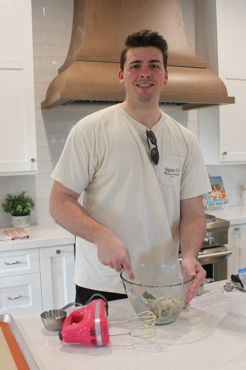 recipeboy making cookies