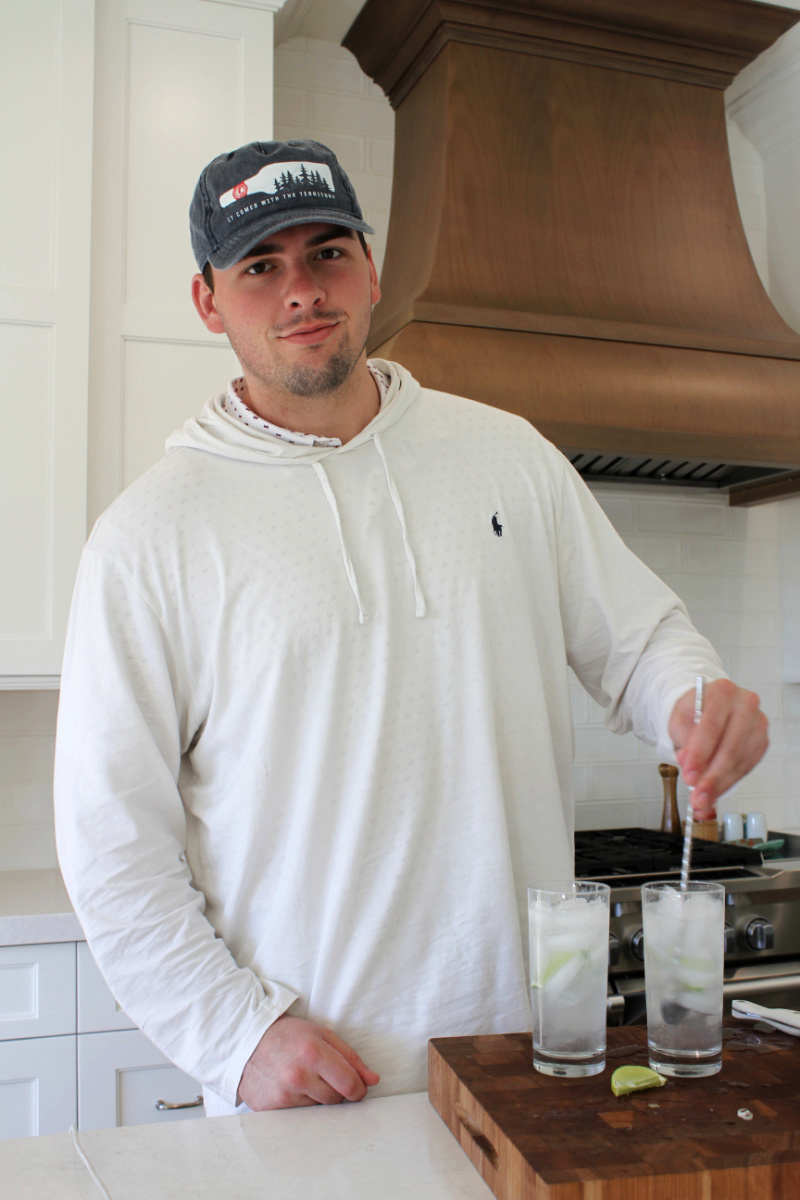 recipeboy stirring two cocktails