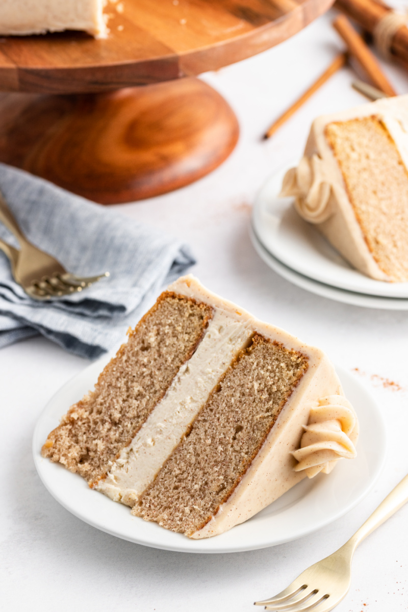 slice of snickerdoodle cheesecake cake