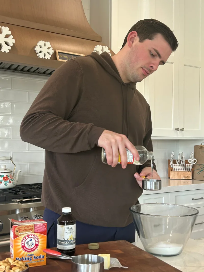 recipeboy making peanut brittle