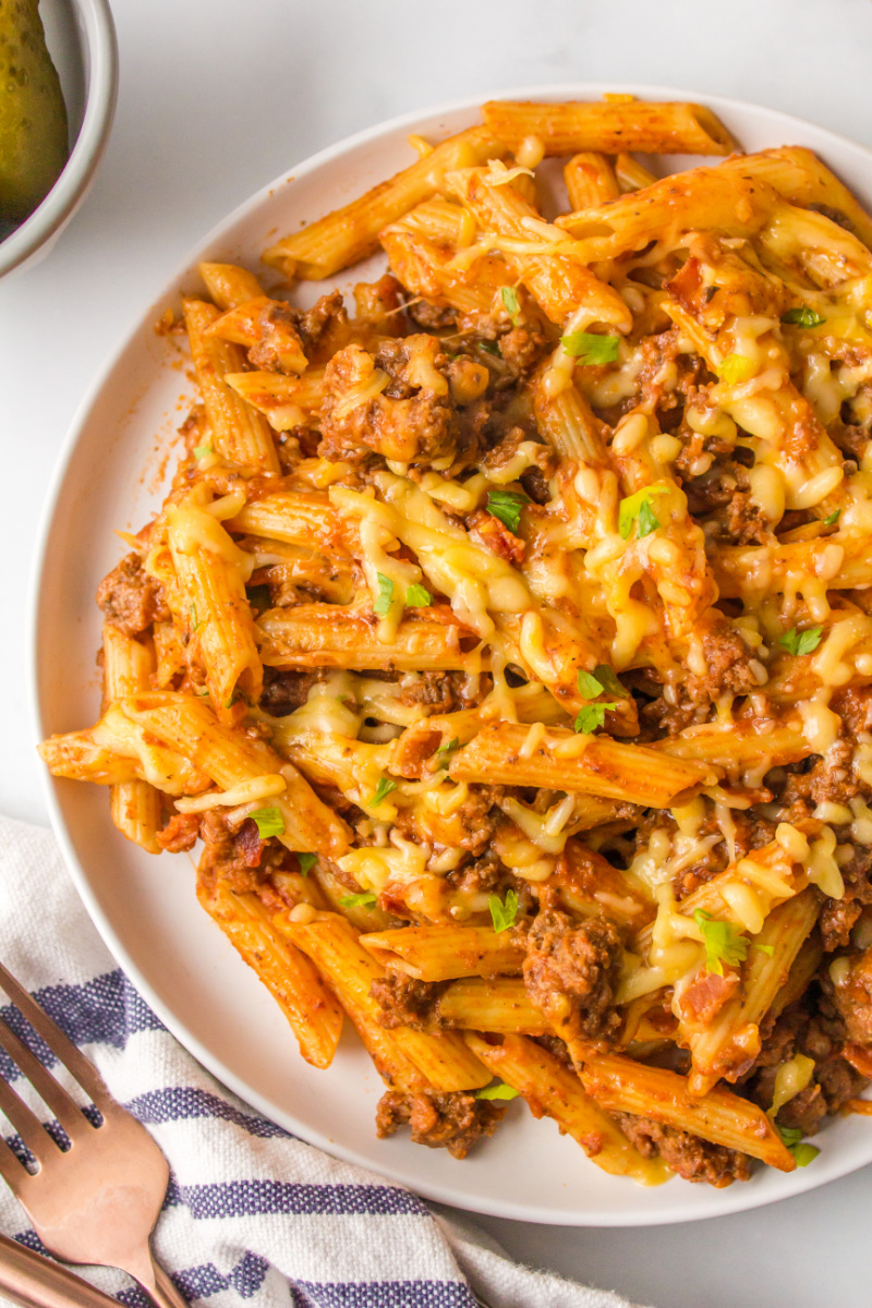 bacon cheeseburger pasta on a plate