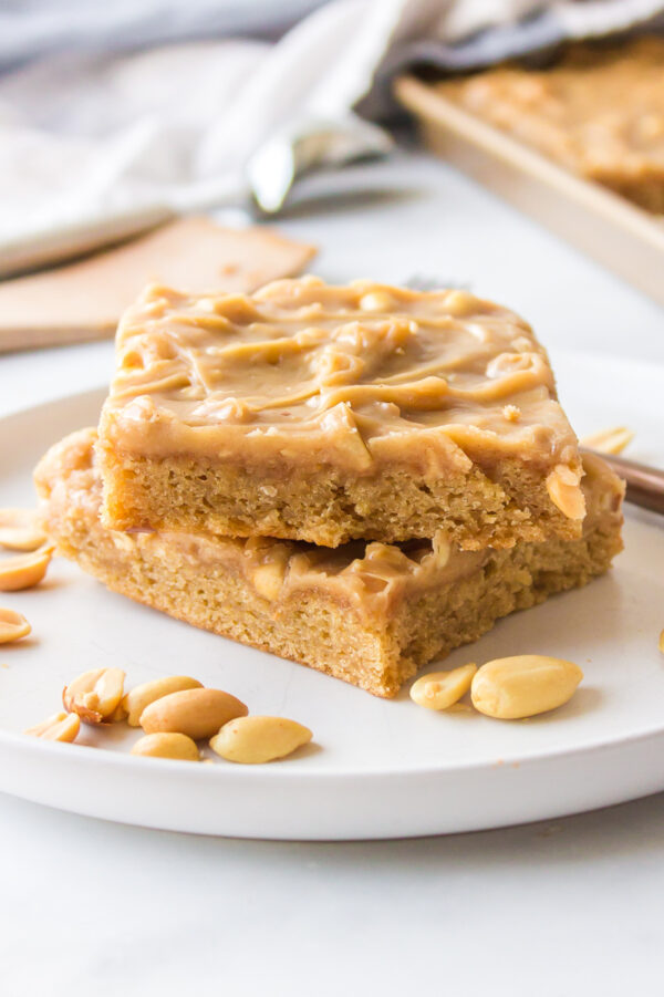 Peanut Butter Texas Sheet Cake RecipeBoy
