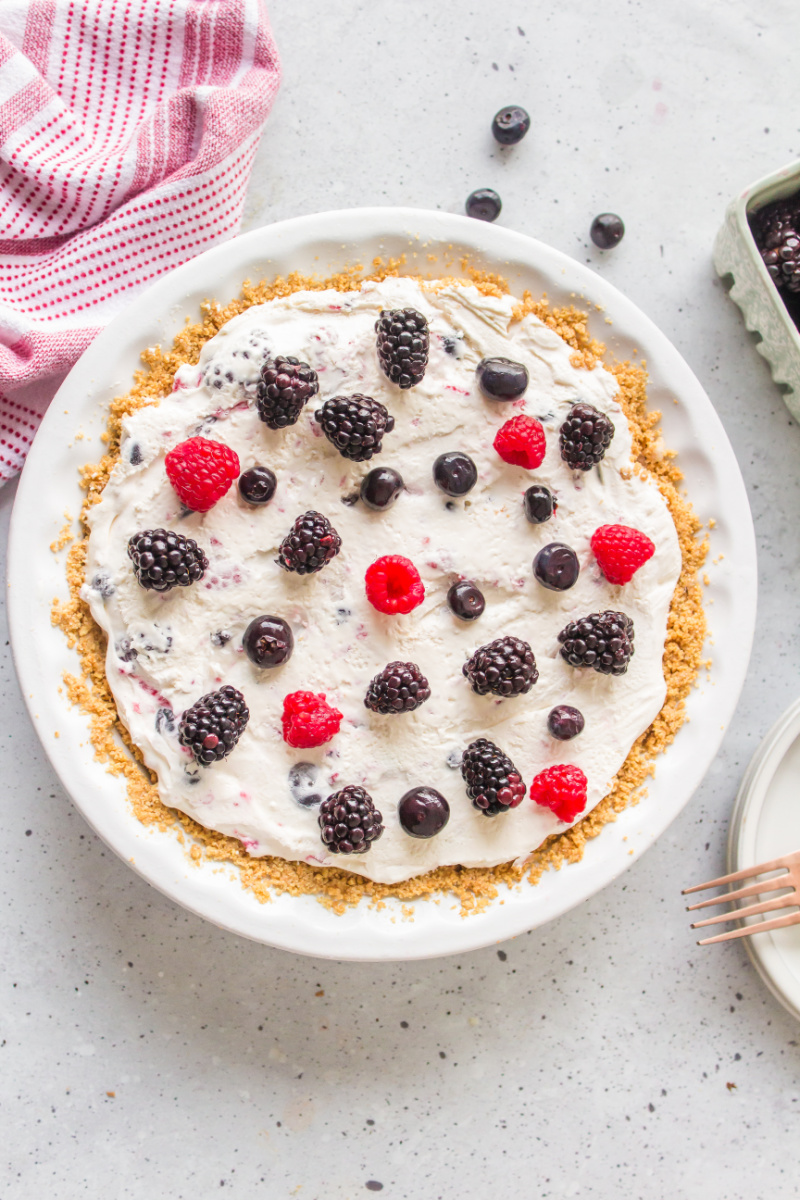 easy no bake berry pie