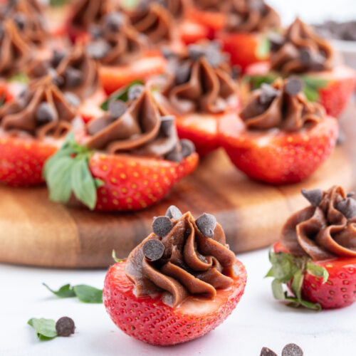 chocolate cheesecake strawberry bite