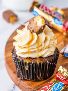 twix bar cupcake