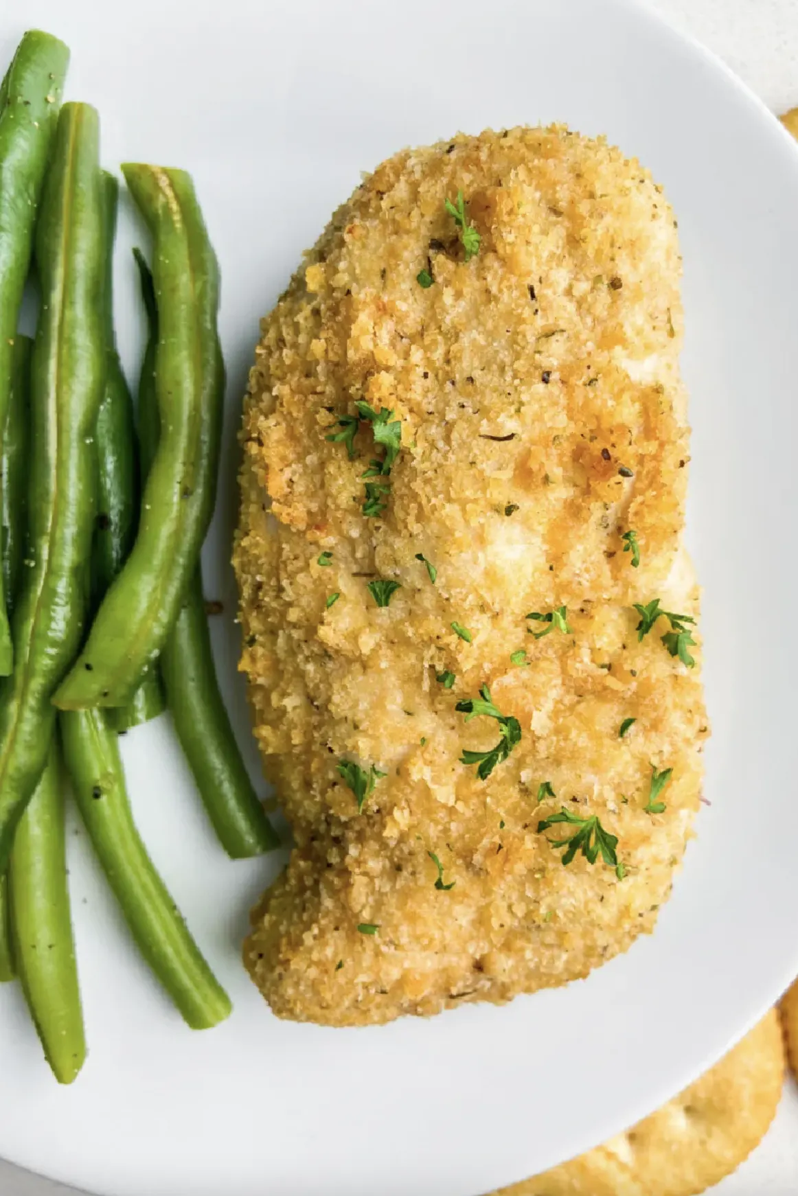 25 Easy Family Friendly Chicken Dinner Recipes from RecipeBoy.com Ritz Cracker Chicken with green beans