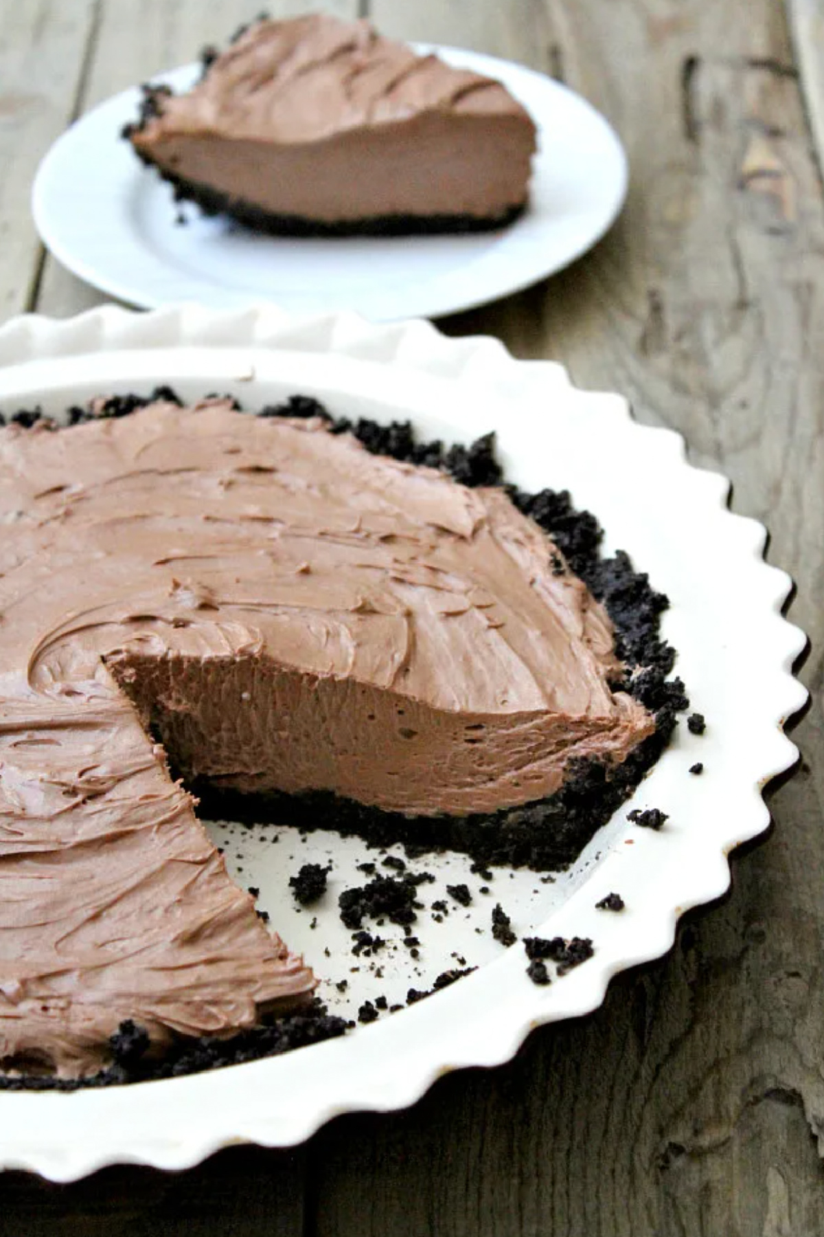 no bake nutella pie with slice taken out of it