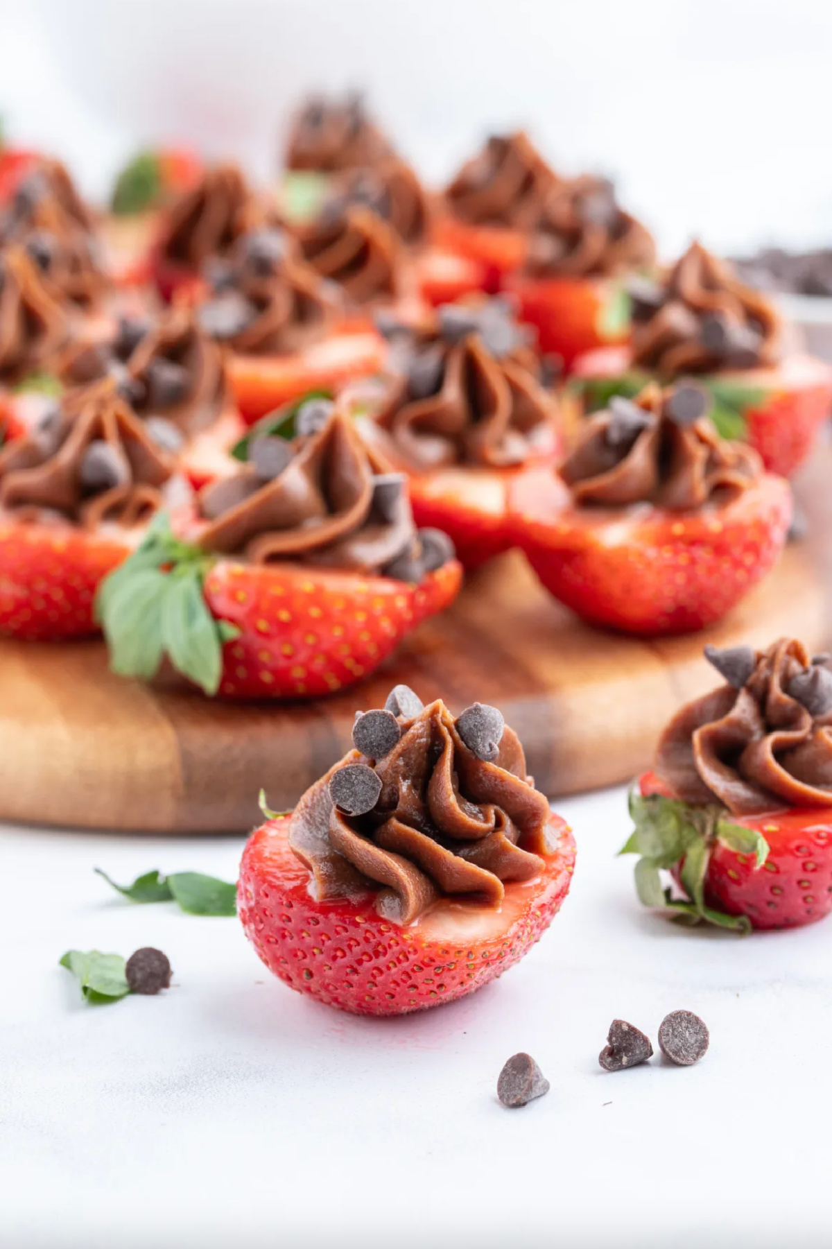 21 Impressive and Easy Summer Dessert Recipes collection on RecipeBoy.com several chocolate cheesecake strawberry bites