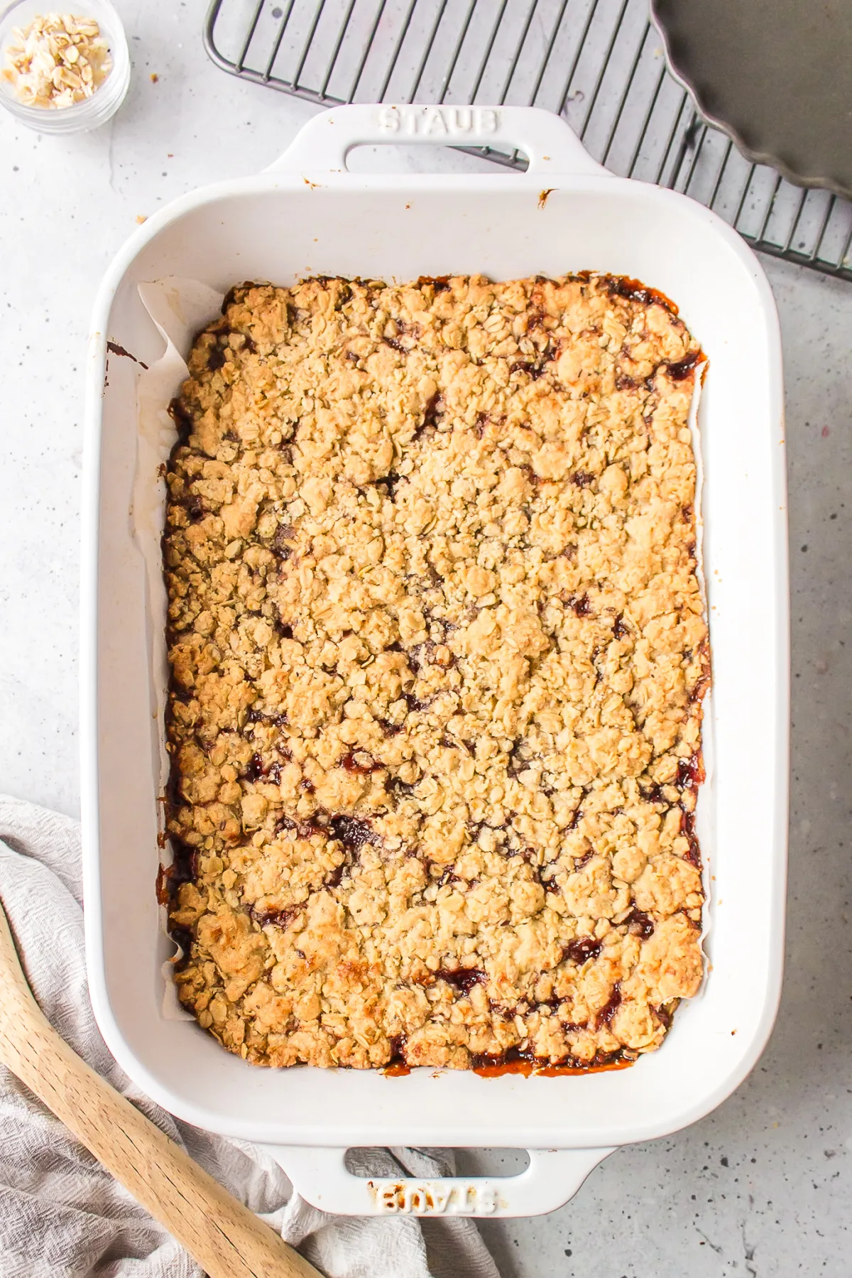 Raspberry Oatmeal Bars recipe from RecipeBoy.com raspberry oatmeal bars in a baking dish