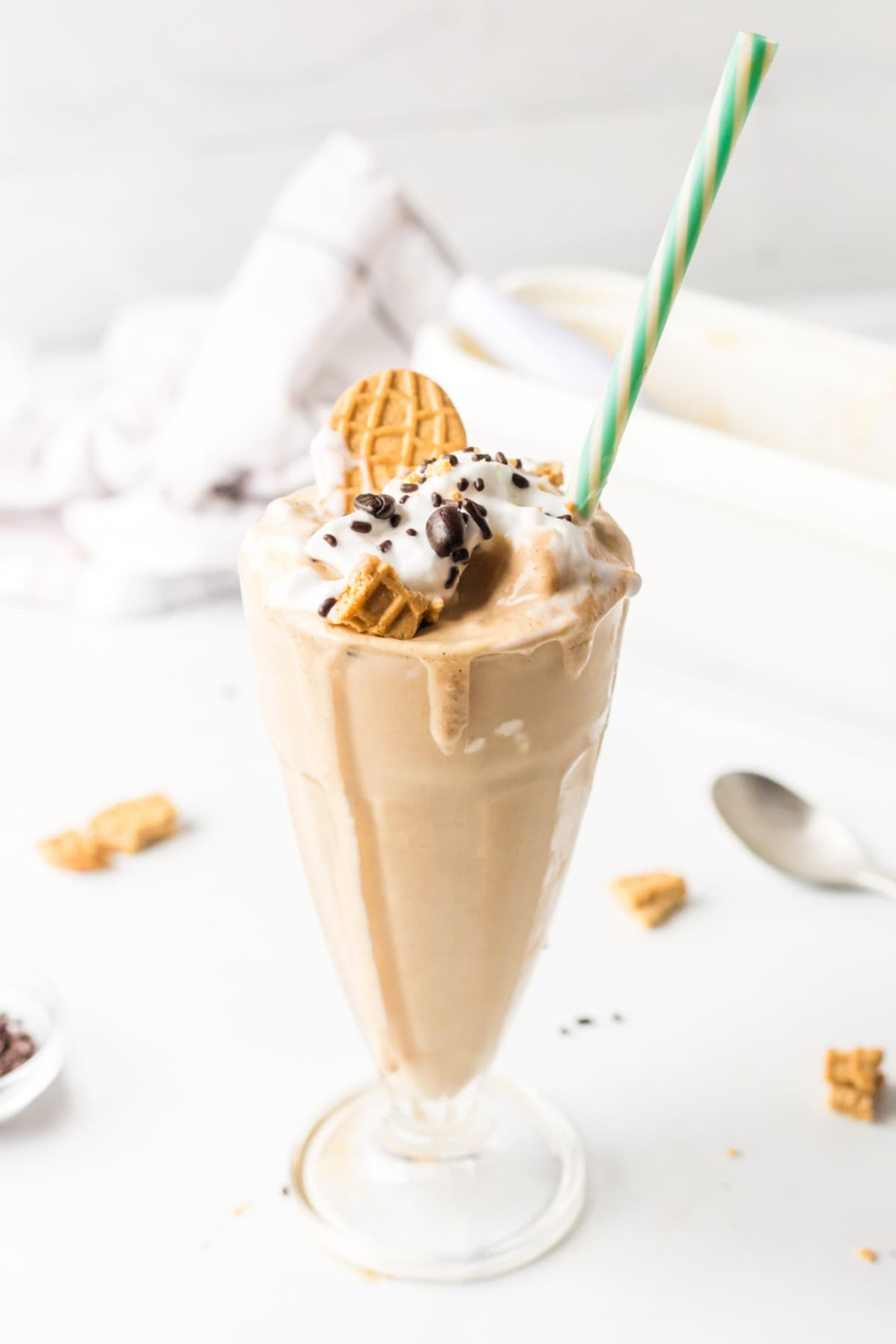 Coffee Milkshakes recipe from RecipeBoy.com : peanut butter : Nutter Butter cookies coffee milkshake with straw and garnishes