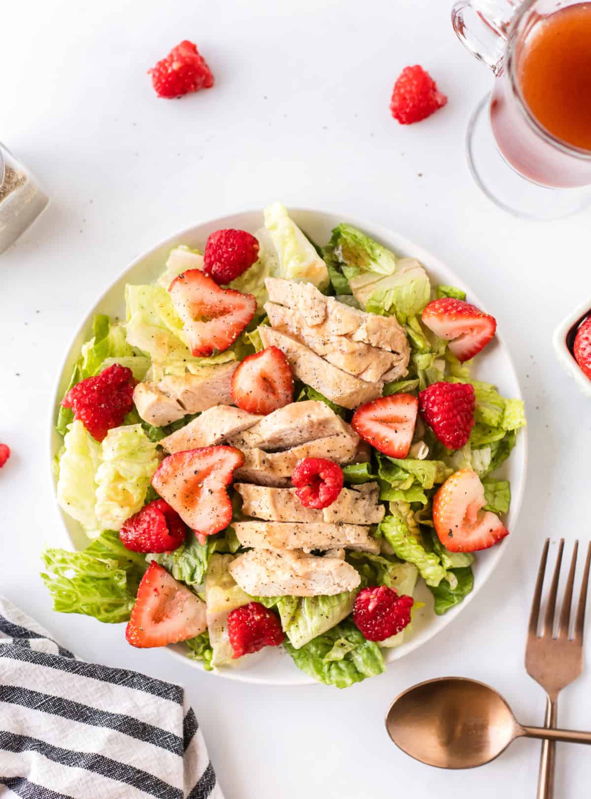 Berry Chicken Salad recipe from RecipeBoy.com berry chicken salad serving on plate