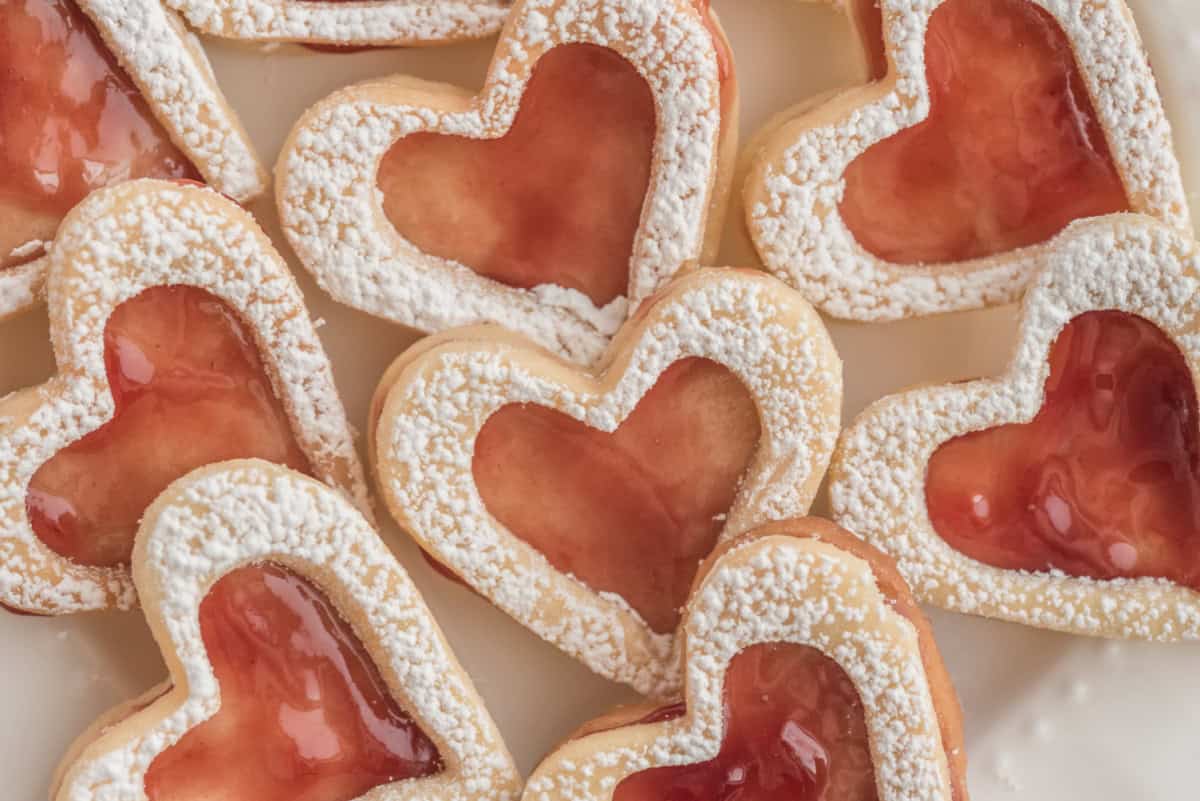 mega close up linzer heart cookies