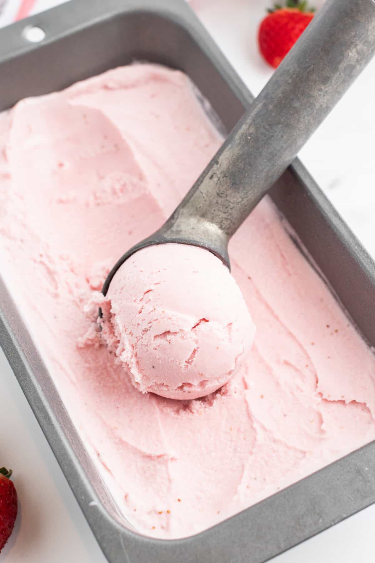 Homemade Strawberry Ice Cream